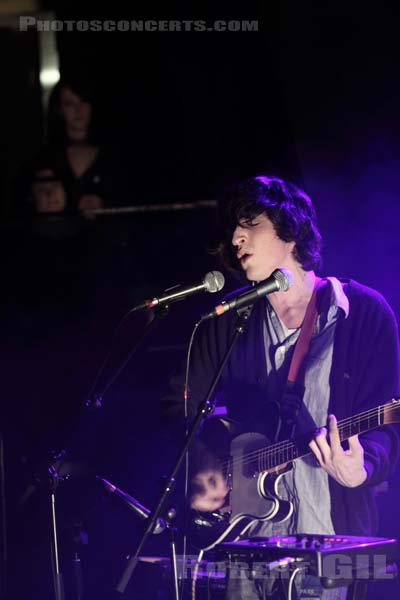 YOUNG MAN - 2010-02-17 - PARIS - La Maroquinerie - 